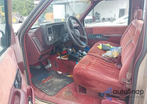 1992 Chevrolet Gmt-400 C1500 z USA, uszkodzony, nr VIN 1GCDC14K1NZ181526